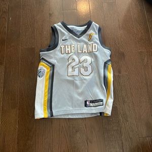 Lebron James cavs jersy
